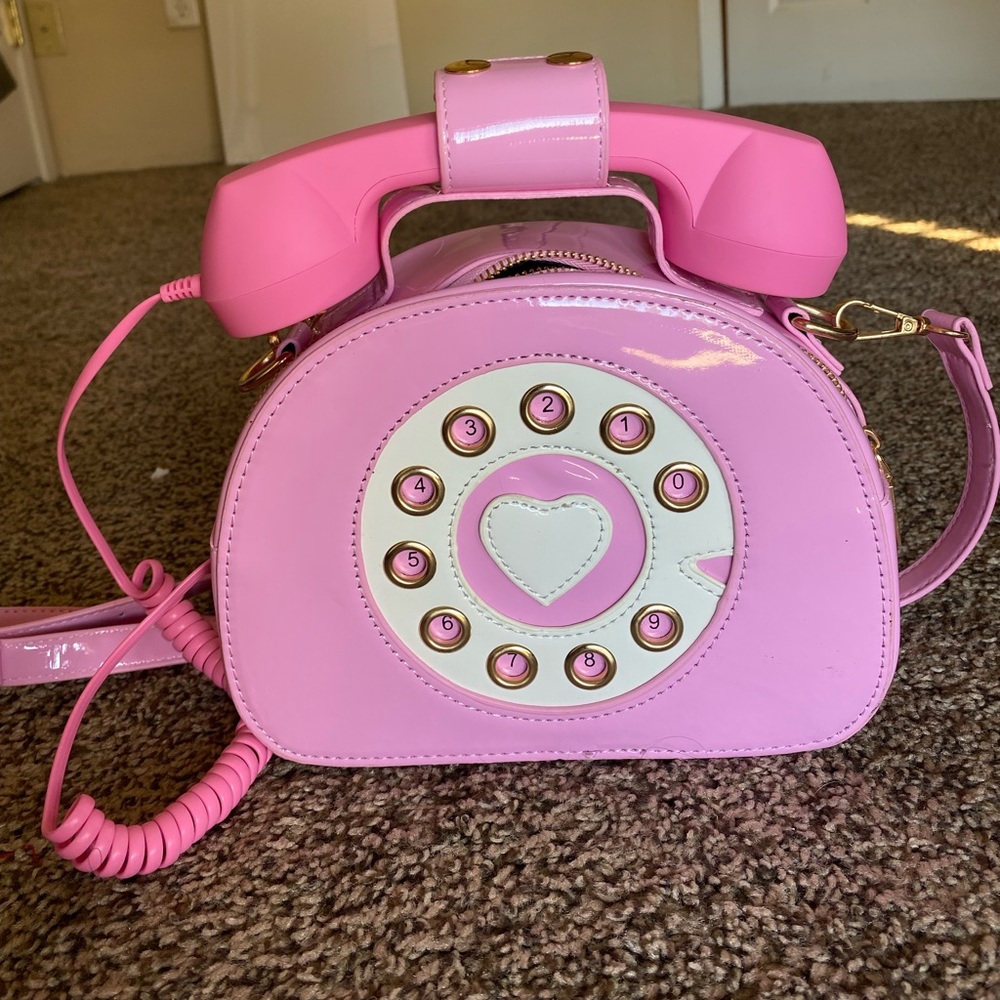 Pink retro telephone purse